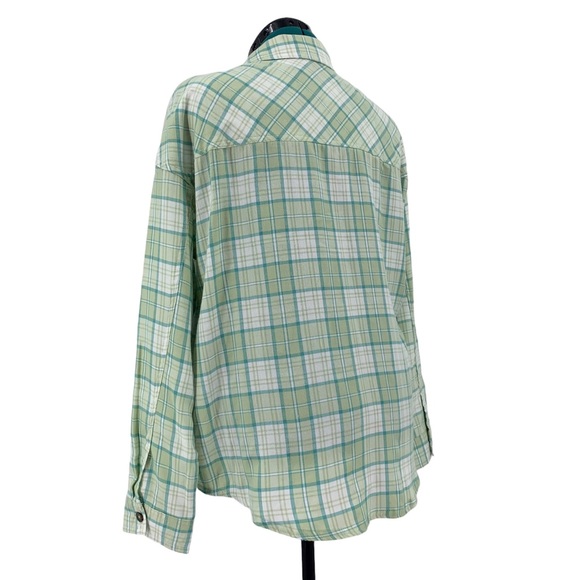 No Boundaries Light Willow Green Plaid Oversize Button Down Flannel Top, Medium - Picture 7 of 16